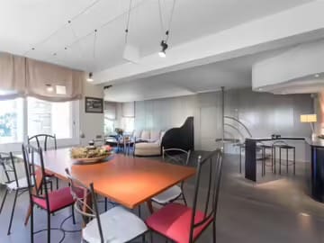 10 soveværelse Byhus til salg i Barcelona by med swimmingpool - € 1.500.000 (Ref: 9946703)