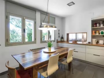 10 soveværelse Byhus til salg i Barcelona by med swimmingpool - € 1.500.000 (Ref: 9946703)