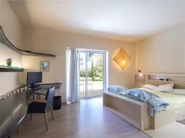 10 soveværelse Byhus til salg i Barcelona by med swimmingpool - € 1.500.000 (Ref: 9946703)