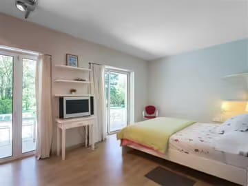 10 soveværelse Byhus til salg i Barcelona by med swimmingpool - € 1.500.000 (Ref: 9946703)