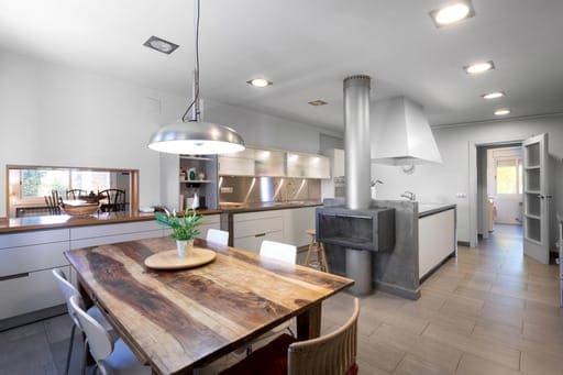 10 soveværelse Byhus til salg i Barcelona by med swimmingpool - € 1.500.000 (Ref: 9946703)