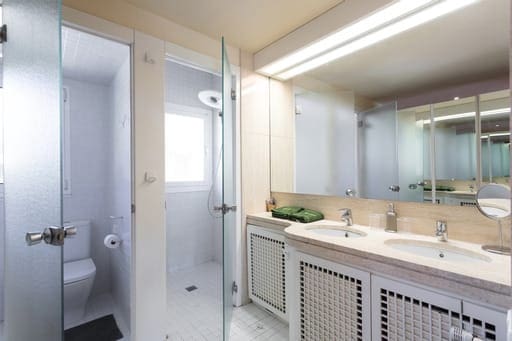 10 soveværelse Byhus til salg i Barcelona by med swimmingpool - € 1.500.000 (Ref: 9946703)