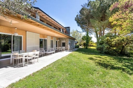 10 soveværelse Byhus til salg i Barcelona by med swimmingpool - € 1.500.000 (Ref: 9946703)