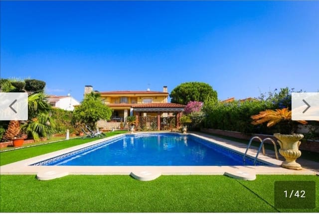 6 chambre Maison de Ville à vendre à Vilafortuny, Cambrils avec piscine - 145 000 € (Ref: 9946709)