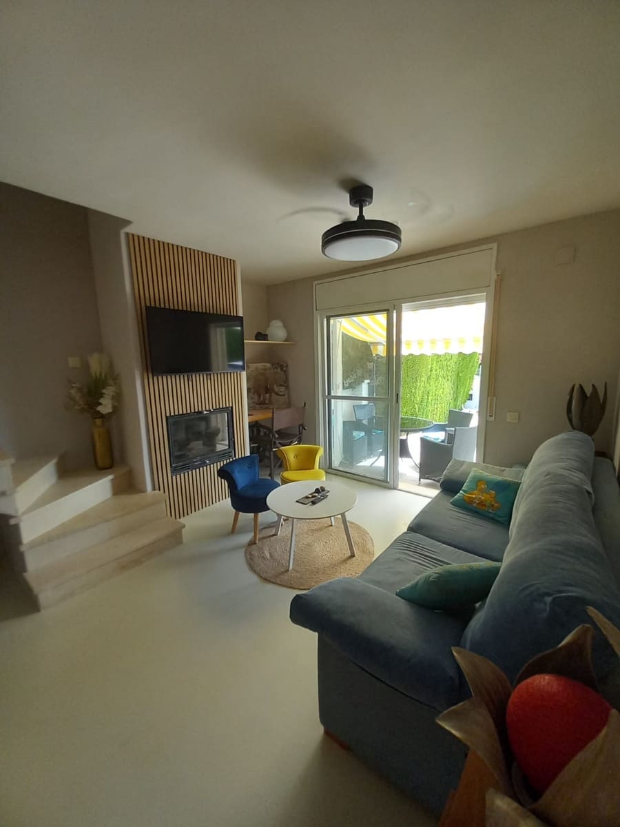3 bedroom Townhouse for holiday rental in Miami Playa / Miami Platja with pool - € 1,900 (Ref: 9968002)