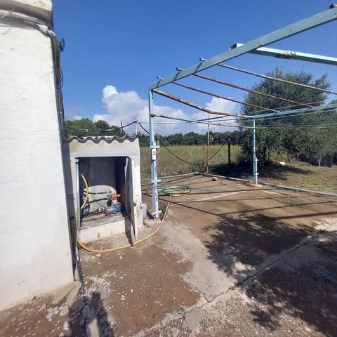 4 slaapkamer Finca/Landhuis te koop in Mont-roig del Camp - € 200.000 (Ref: 9997557)
