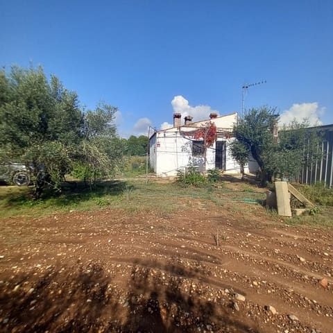 4 slaapkamer Finca/Landhuis te koop in Mont-roig del Camp - € 200.000 (Ref: 9997557)
