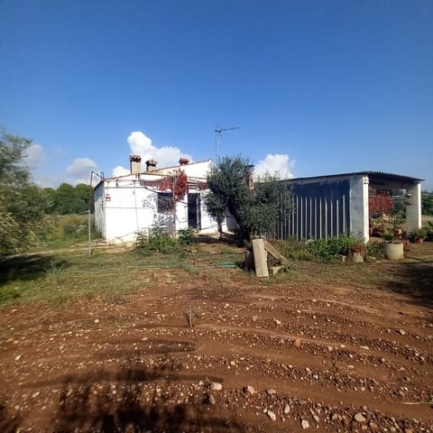 4 slaapkamer Finca/Landhuis te koop in Mont-roig del Camp - € 200.000 (Ref: 9997557)