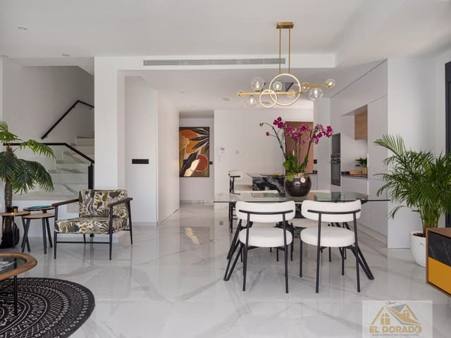 3 soverom Kjedet enebolig til salgs i San Pedro del Pinatar ciudad, San Pedro del Pinatar med svømmebasseng garasje - € 489 000 (Ref: 10167547)