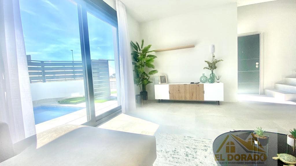 3 bedroom Villa for sale in Roldan with pool garage - € 368,500 (Ref: 7412261)