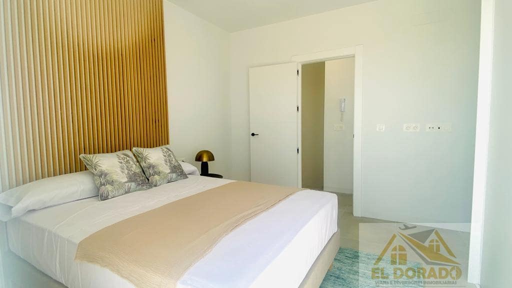 3 bedroom Villa for sale in Roldan with pool garage - € 368,500 (Ref: 7412261)