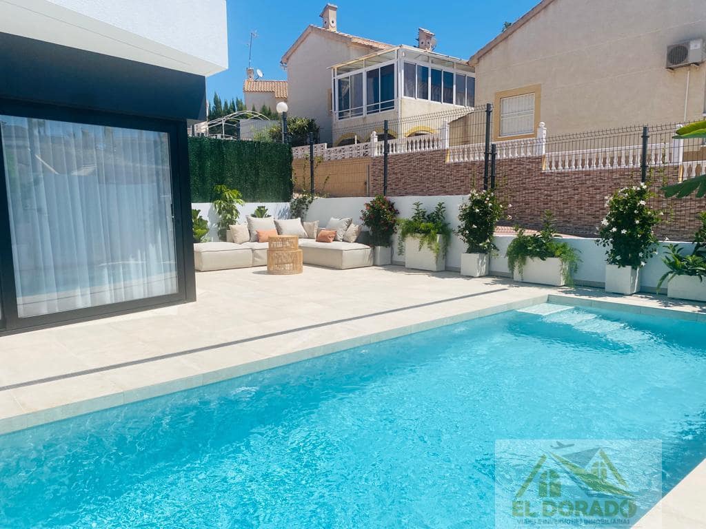 3 quarto Moradia para venda em Orihuela Costa com piscina garagem - 569 000 € (Ref: 7463174)