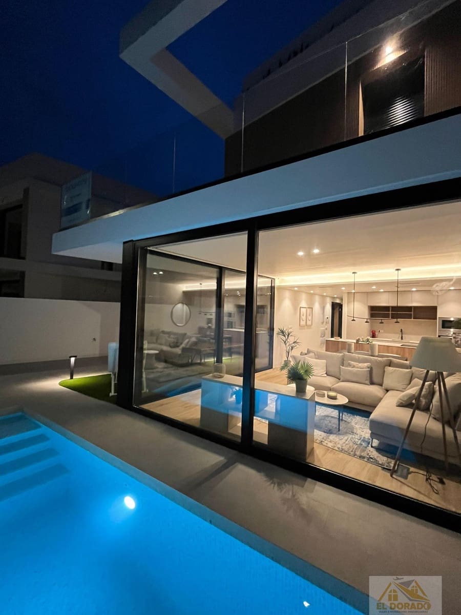 3 soverom Villa til salgs i Torre de la Horadada med svømmebasseng - € 749 000 (Ref: 8840624)