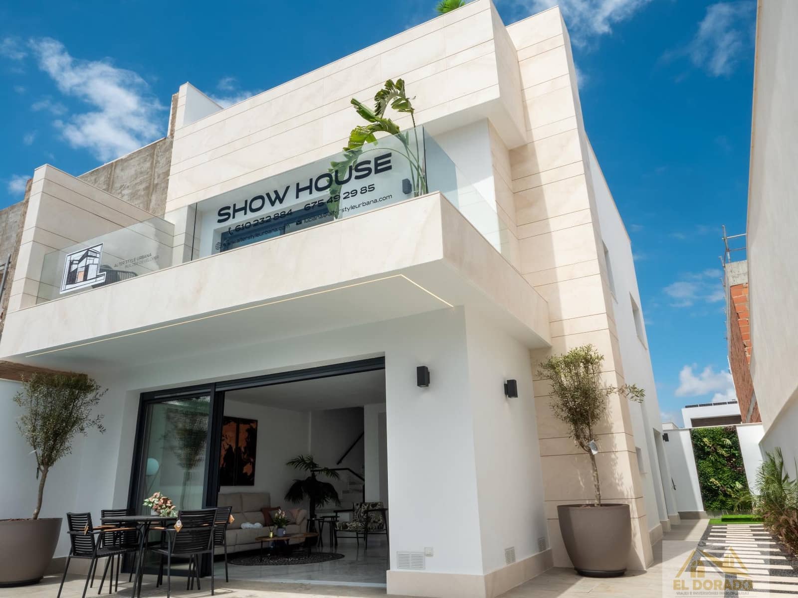 3 makuuhuone Huvila myytävänä paikassa San Pedro del Pinatar mukana uima-altaan 
autotalli - 465 000 € (Ref: 9040000)