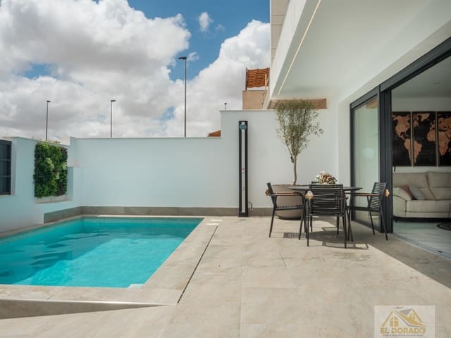 Chalet de 3 habitaciones en San Pedro del Pinatar ciudad, San Pedro del Pinatar en venta con piscina garaje - 465.000 € (Ref: 9040000)
