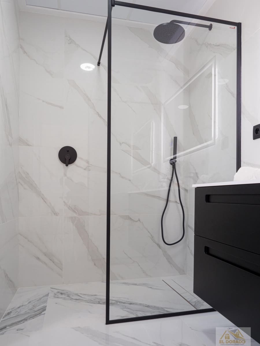 3 makuuhuone Huvila myytävänä paikassa San Pedro del Pinatar mukana uima-altaan 
autotalli - 465 000 € (Ref: 9040000)