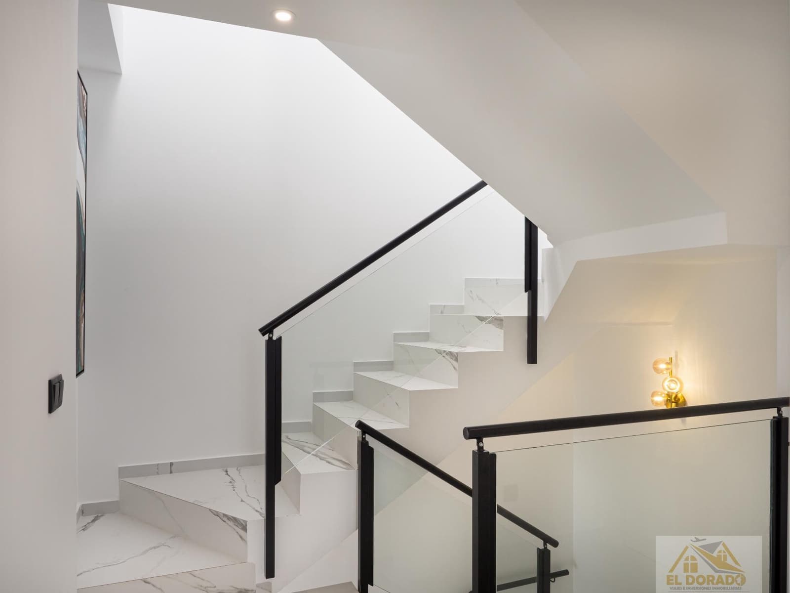 3 makuuhuone Huvila myytävänä paikassa San Pedro del Pinatar mukana uima-altaan 
autotalli - 465 000 € (Ref: 9040000)