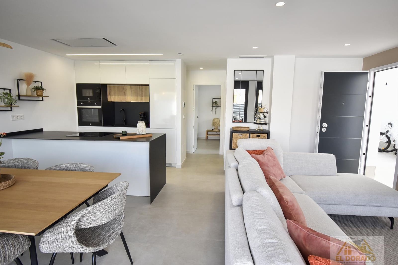 3 bedroom Villa for sale in San Pedro del Pinatar with garage - € 397,000 (Ref: 9160628)