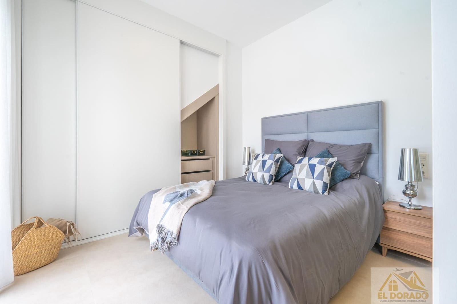 3 soveværelse Villa til salg i Roldan med swimmingpool garage - € 389.900 (Ref: 9160629)