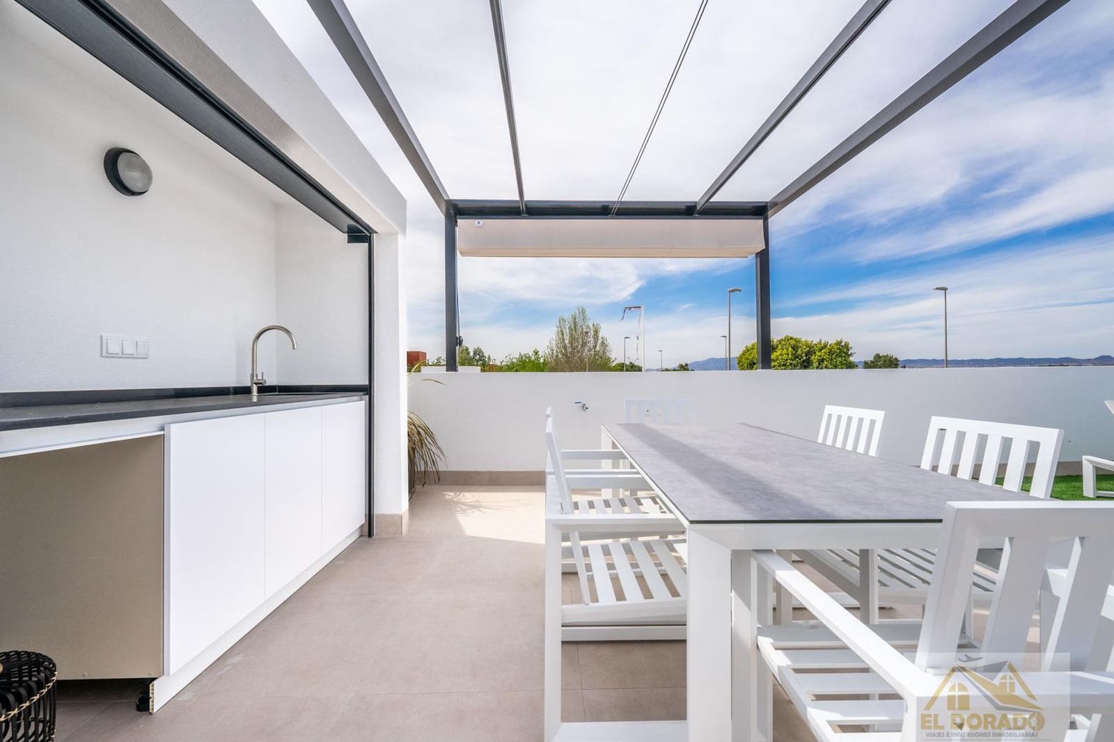 3 soveværelse Villa til salg i Roldan med swimmingpool garage - € 389.900 (Ref: 9160629)