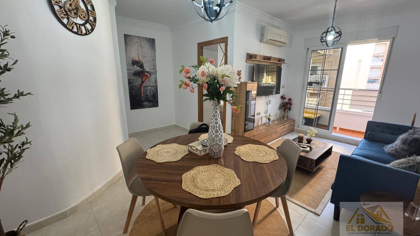 Appartement de 3 chambres à louer à Torrevieja - 950 € (Ref: 9298982)