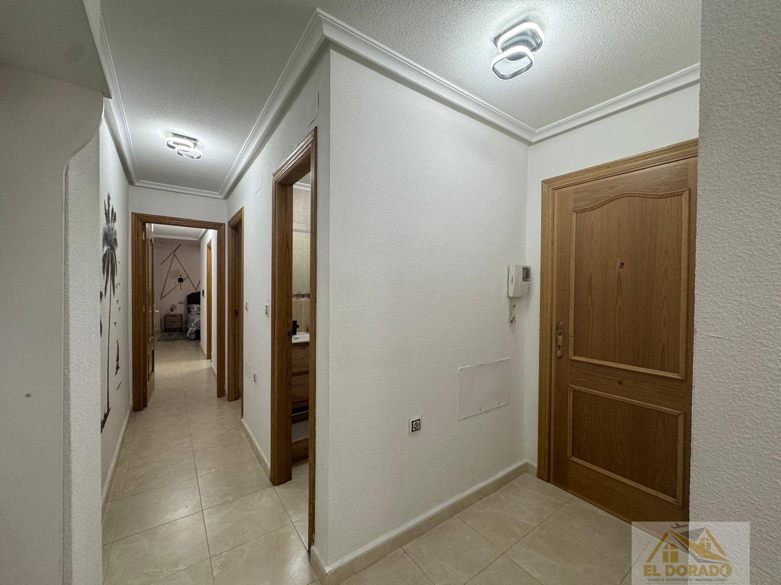 Appartement de 3 chambres à louer à Torrevieja - 950 € (Ref: 9298982)