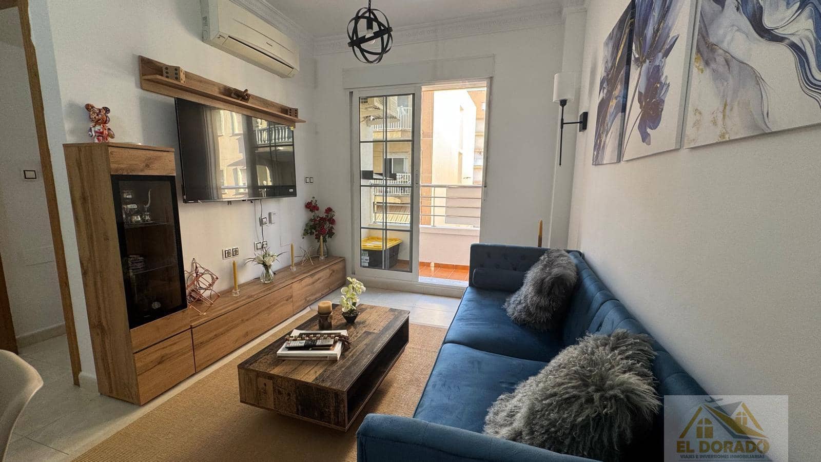 Appartement de 3 chambres à louer à Torrevieja - 950 € (Ref: 9298982)