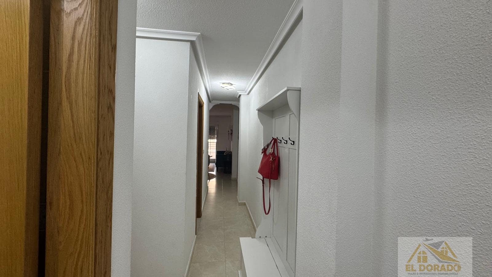 Appartement de 3 chambres à louer à Torrevieja - 950 € (Ref: 9298982)