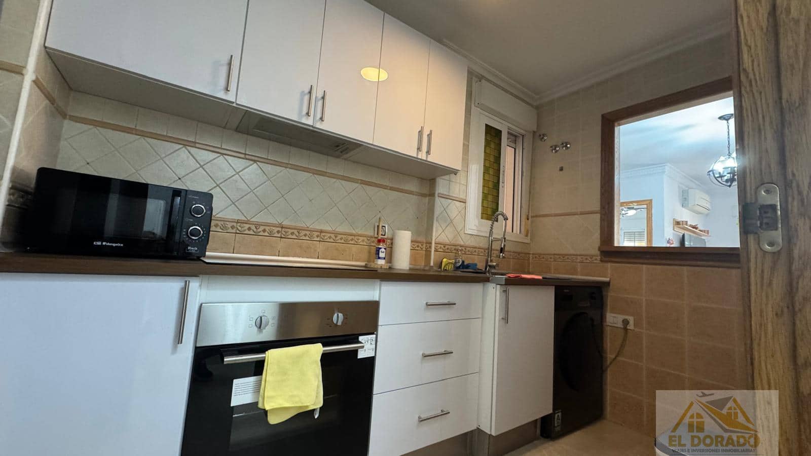 Appartement de 3 chambres à louer à Torrevieja - 950 € (Ref: 9298982)