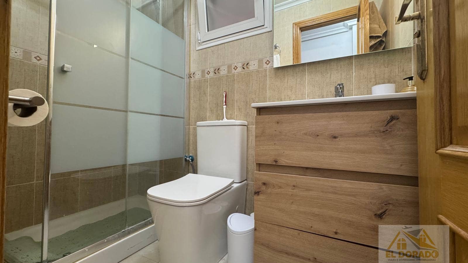 Appartement de 3 chambres à louer à Torrevieja - 950 € (Ref: 9298982)