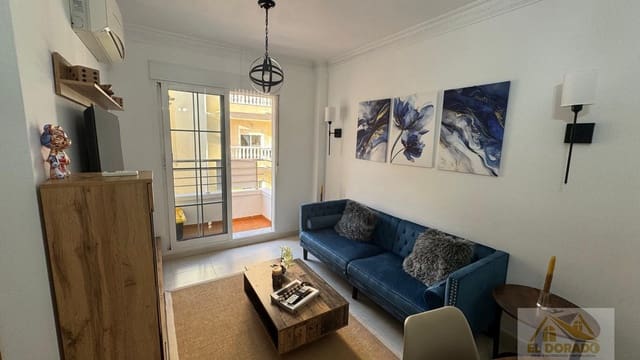 Appartement de 3 chambres à louer à Centro, Torrevieja - 950 € (Ref: 9298982)