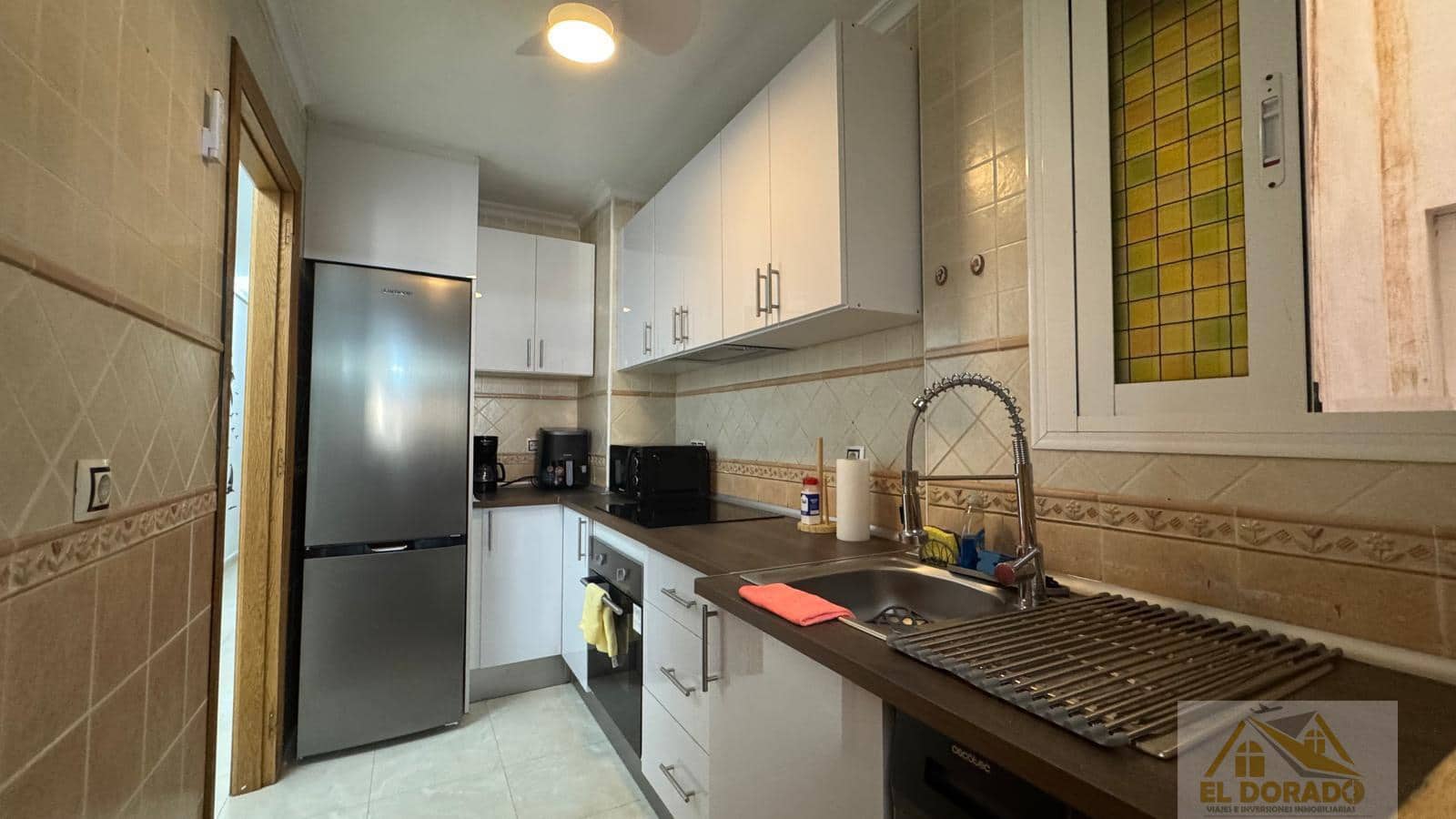 Appartement de 3 chambres à louer à Torrevieja - 950 € (Ref: 9298982)