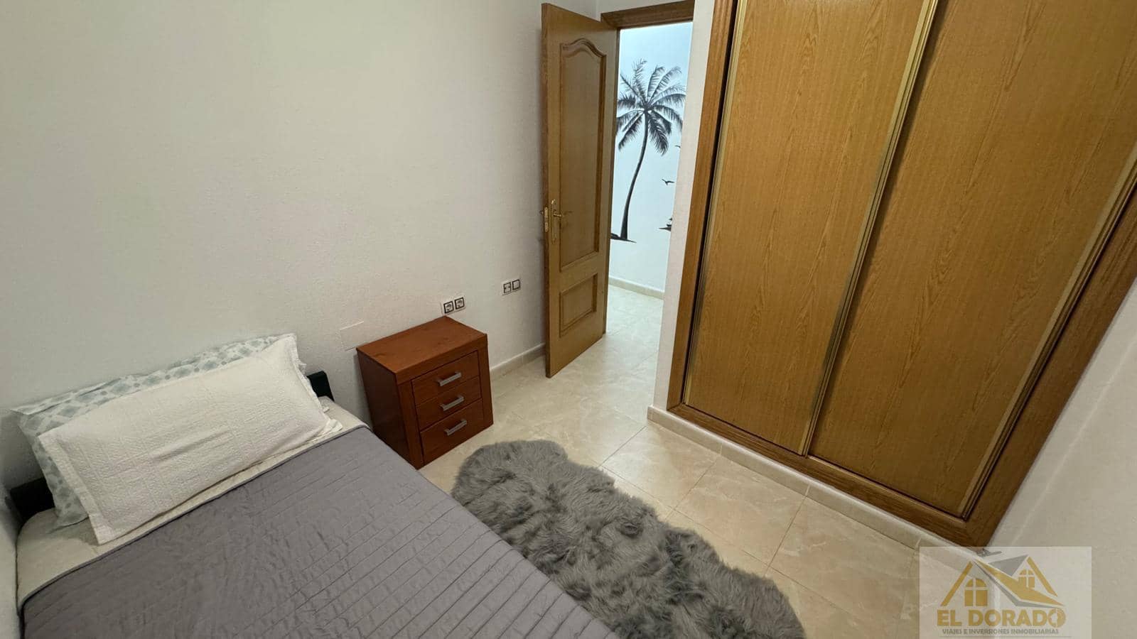 Appartement de 3 chambres à louer à Torrevieja - 950 € (Ref: 9298982)
