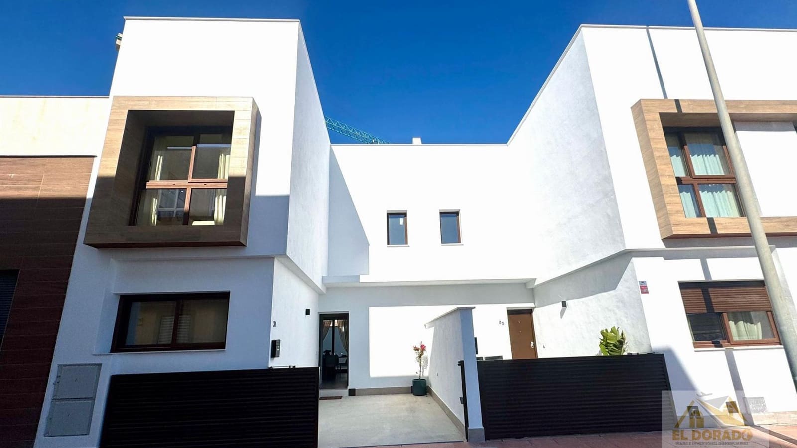 3 soveværelse Villa til salg i San Javier med swimmingpool garage - € 299.000 (Ref: 9654326)