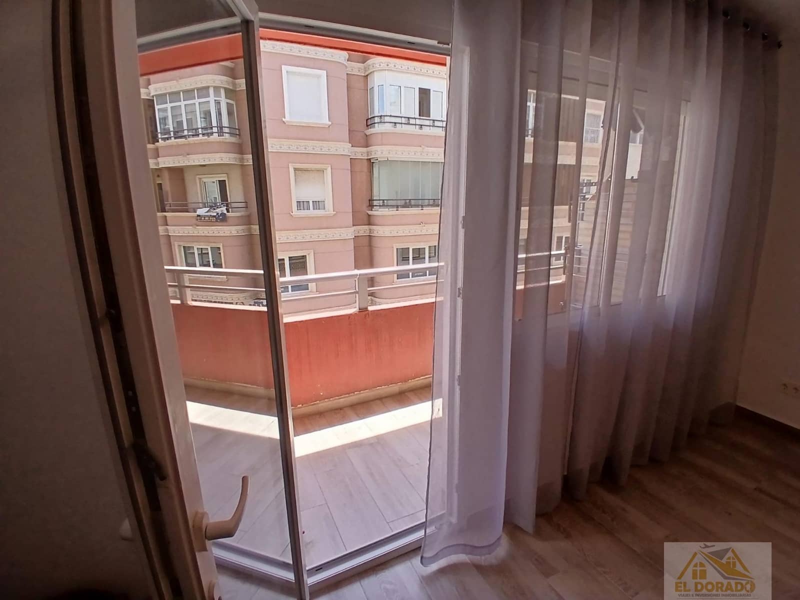 2 soverom Leilighet til leie i Torrevieja - € 1 200 (Ref: 9820739)