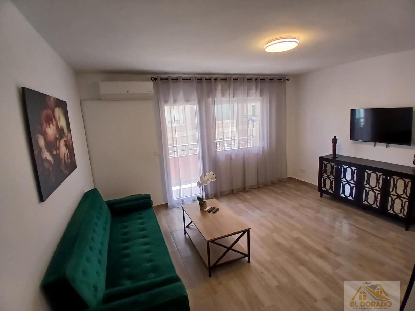 2 soverom Leilighet til leie i Torrevieja - € 1 200 (Ref: 9820739)