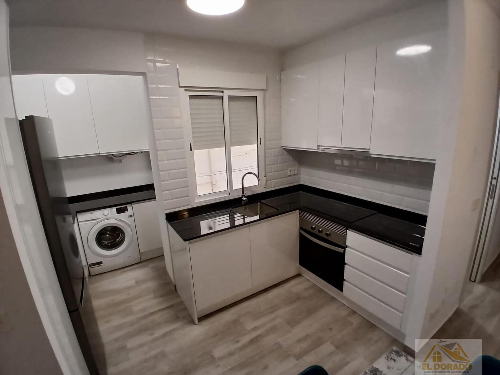 2 soverom Leilighet til leie i Torrevieja - € 1 200 (Ref: 9820739)