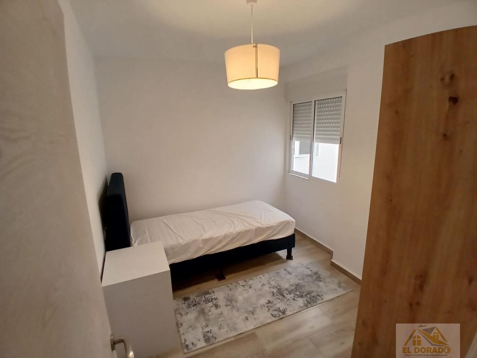 2 soverom Leilighet til leie i Torrevieja - € 1 200 (Ref: 9820739)