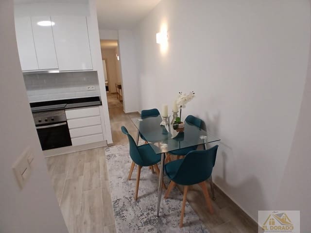 3 slaapkamer Appartement te huur in Puerto Deportivo, Torrevieja - € 1.200 (Ref: 9820739)
