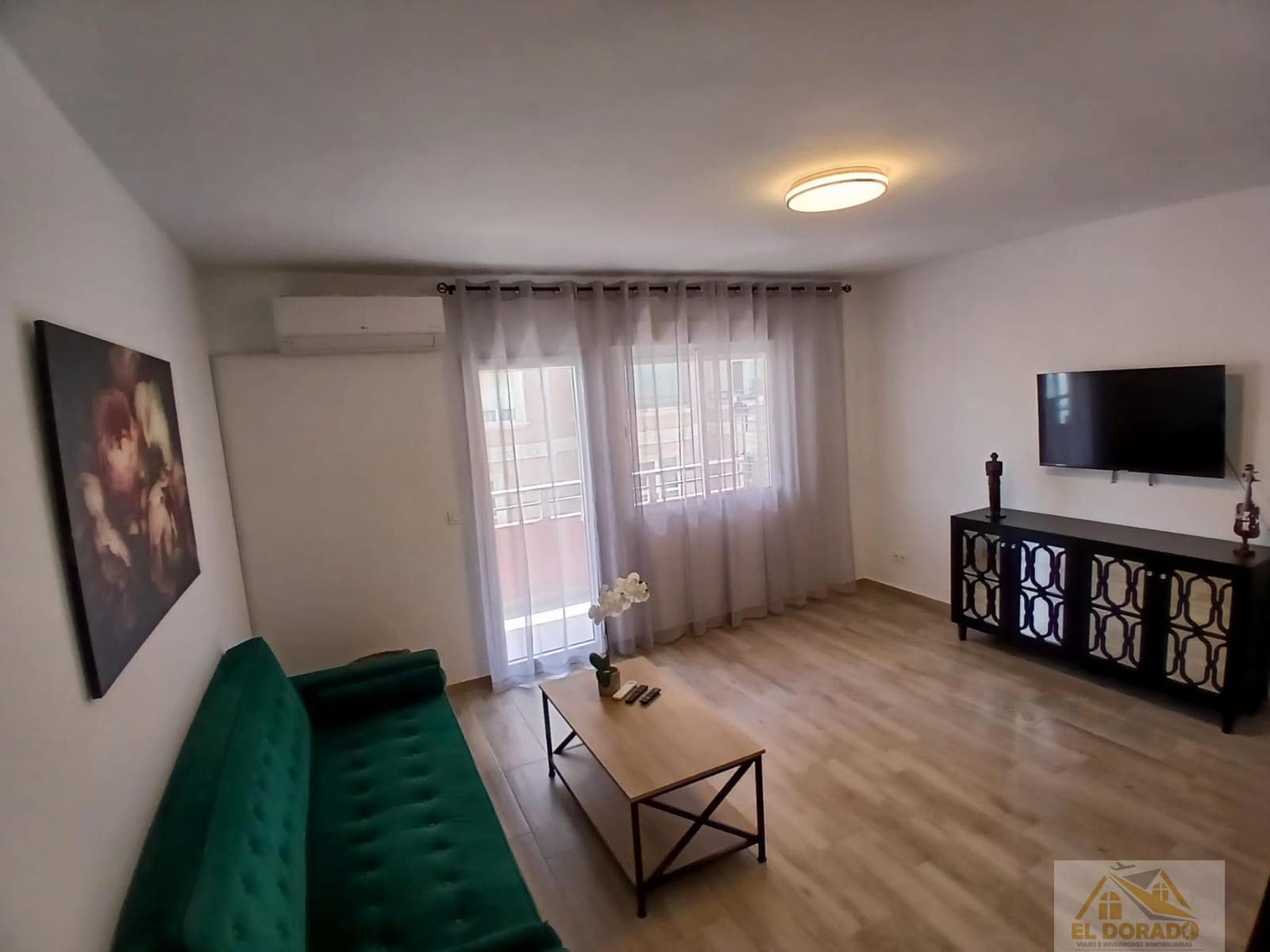 2 soverom Leilighet til leie i Torrevieja - € 1 200 (Ref: 9820739)