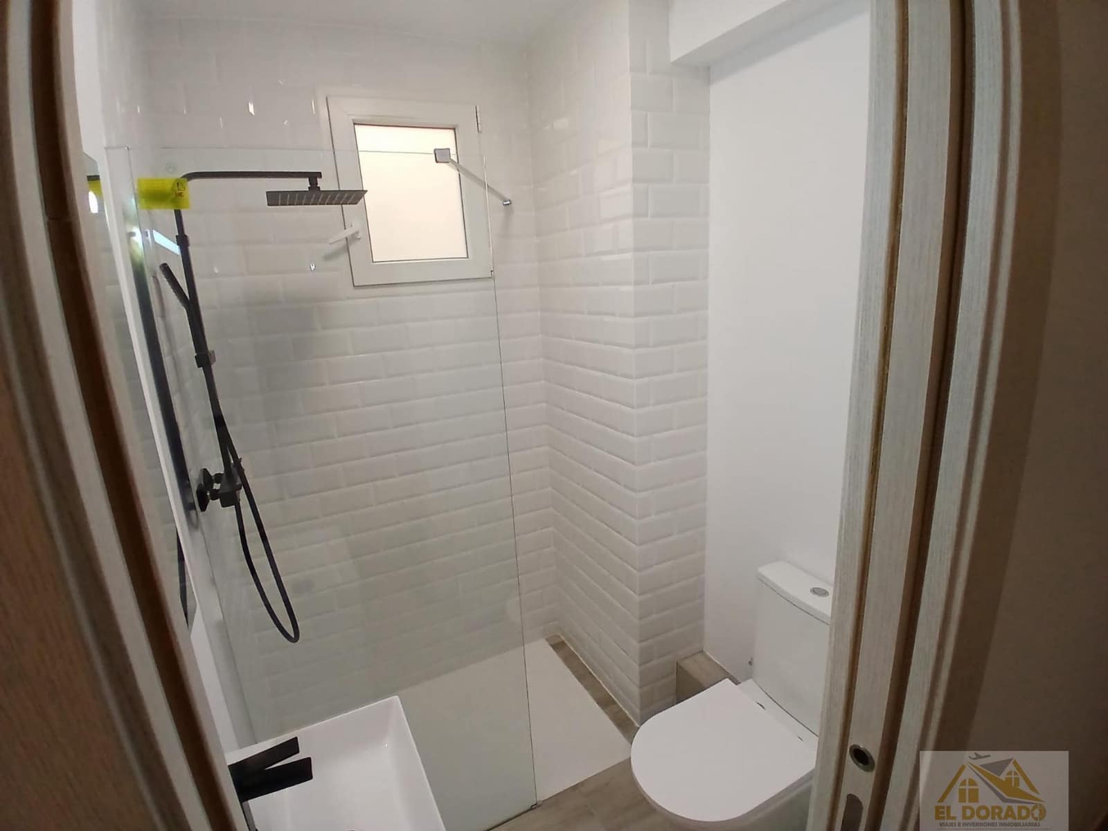 2 soverom Leilighet til leie i Torrevieja - € 1 200 (Ref: 9820739)