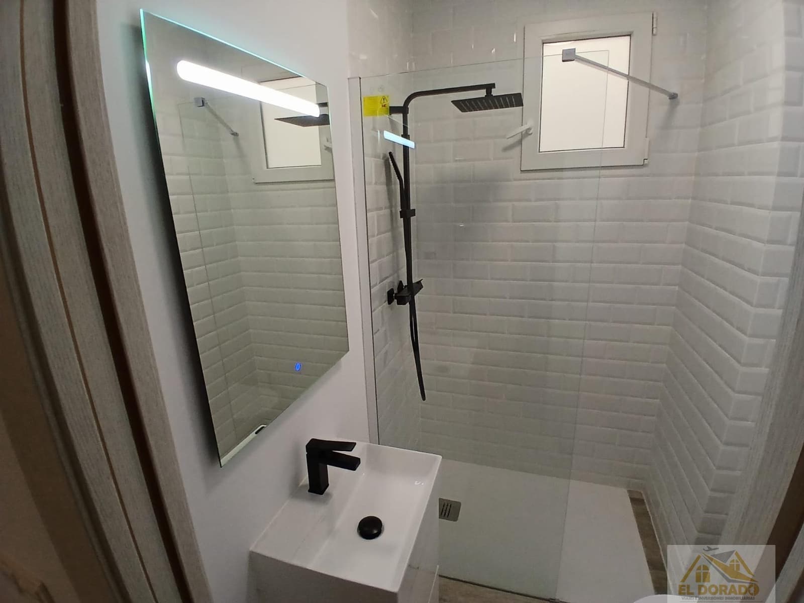 2 soverom Leilighet til leie i Torrevieja - € 1 200 (Ref: 9820739)