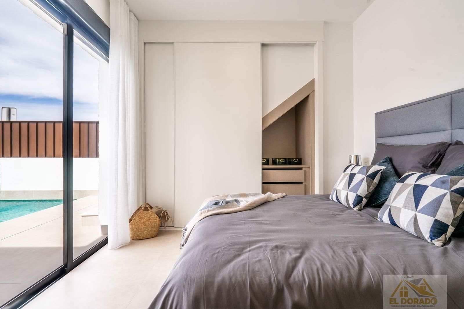 3 soverom Villa til salgs i Roldan med svømmebasseng garasje - € 389 900 (Ref: 9981644)