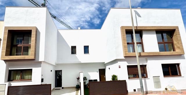 3 slaapkamer Halfvrijstaande villa te koop in Santiago de la Ribera, San Javier met zwembad garage - € 376.500 (Ref: 9981645)