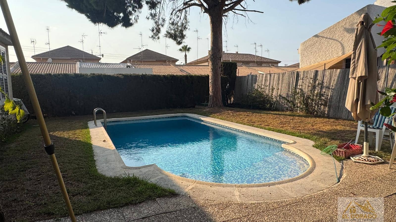 5 makuuhuone Huvila myytävänä paikassa Santiago de la Ribera mukana uima-altaan - 425 000 € (Ref: 9998971)