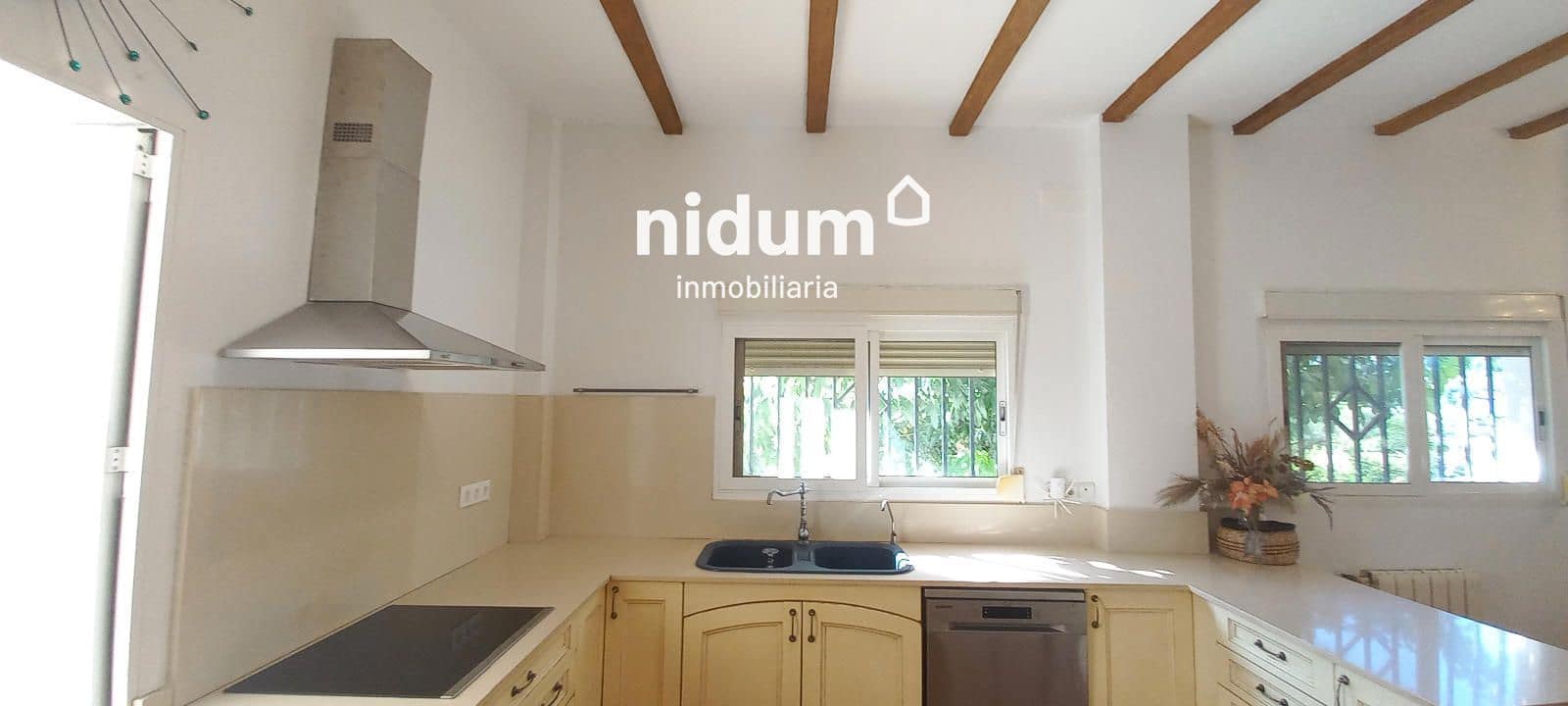 5 slaapkamer Villa te koop in Xativa met zwembad garage - € 320.000 (Ref: 10073105)
