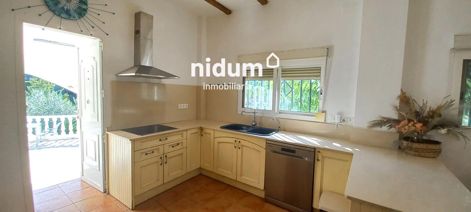 5 slaapkamer Villa te koop in Xativa met zwembad garage - € 320.000 (Ref: 10073105)
