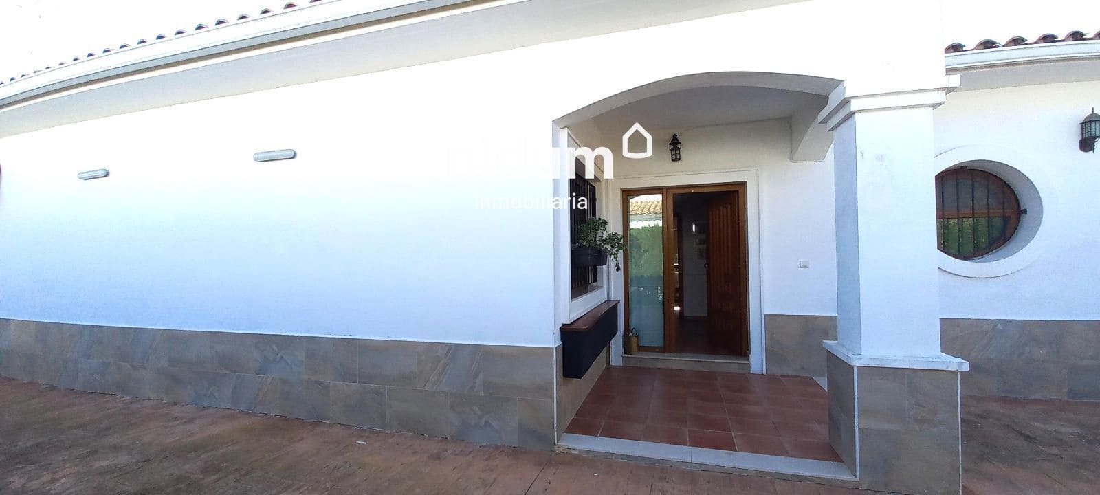 4 slaapkamer Villa te koop in Xativa met zwembad garage - € 365.000 (Ref: 10174128)
