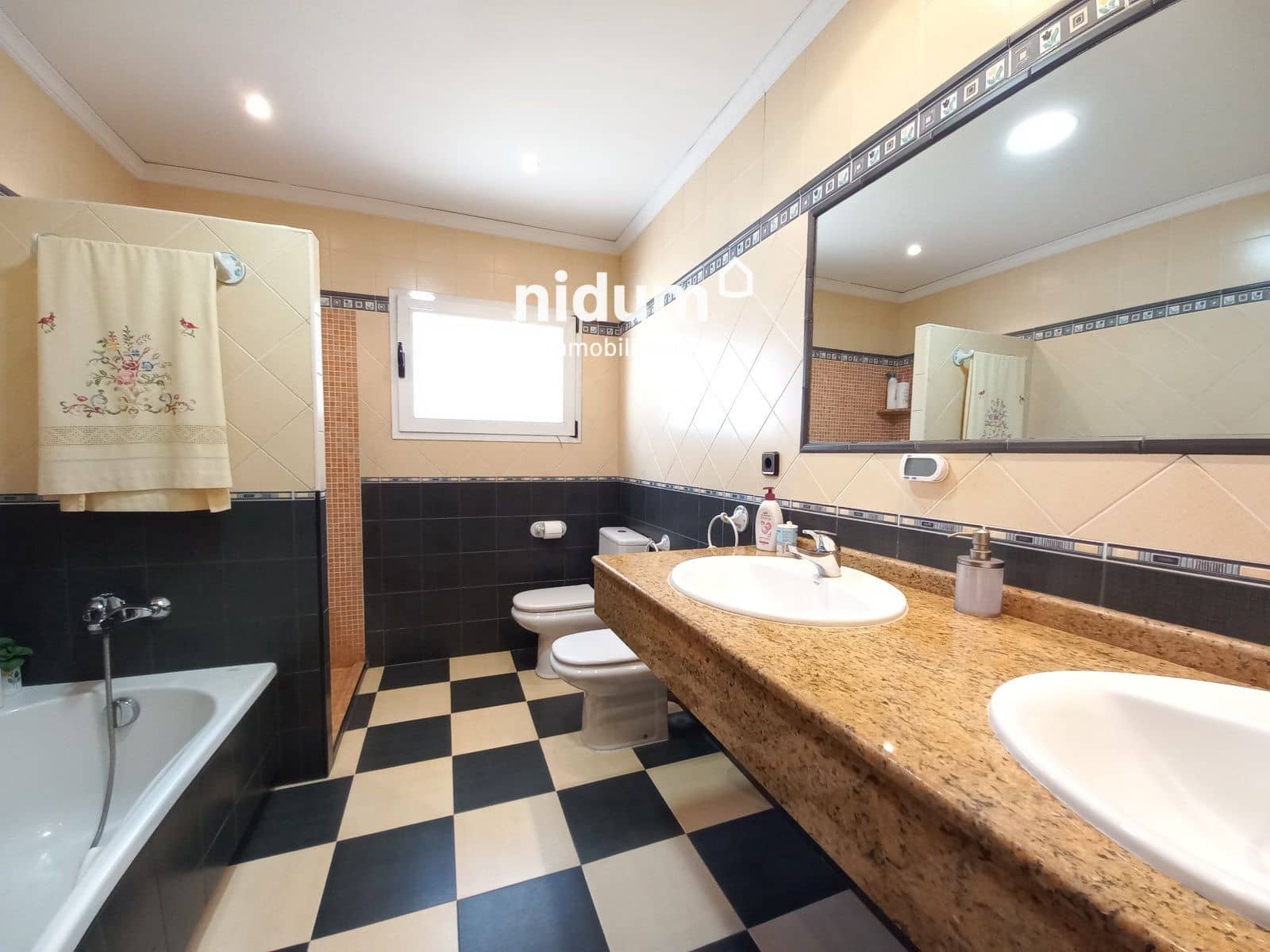 4 quarto Moradia para venda em Manuel com piscina garagem - 300 000 € (Ref: 8148154)