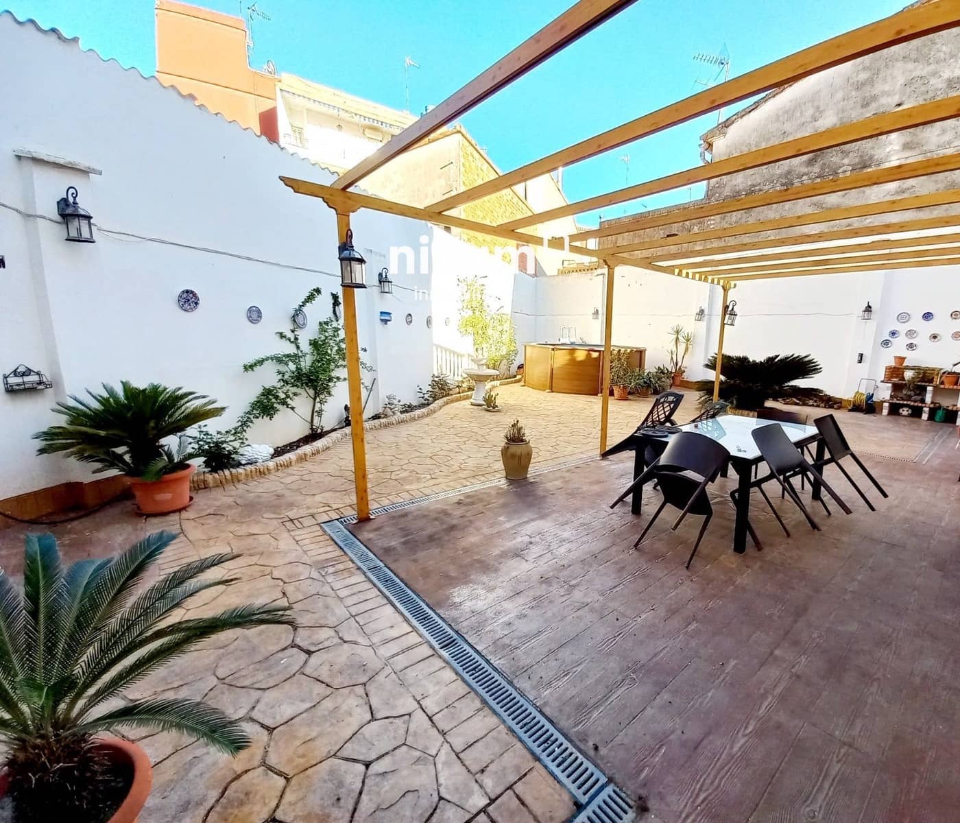 4 quarto Moradia para venda em Manuel com piscina garagem - 300 000 € (Ref: 8148154)